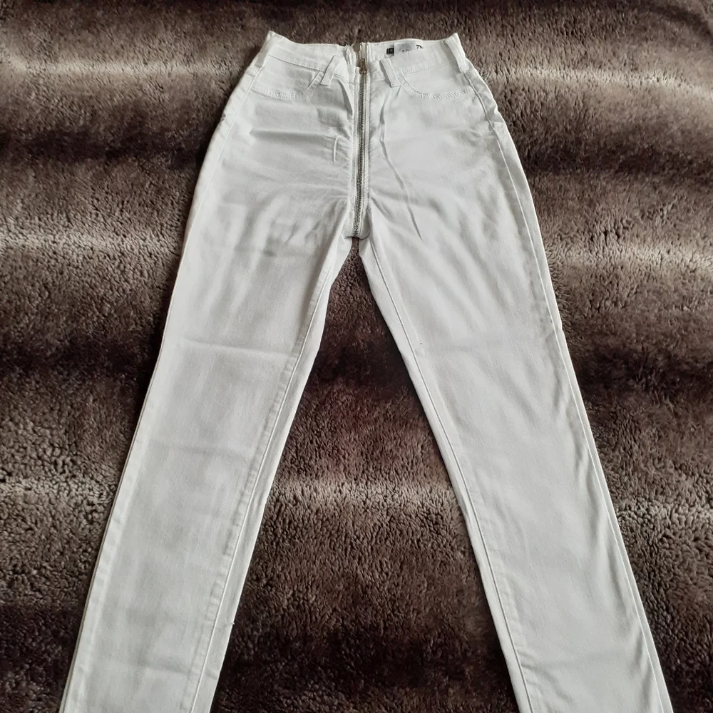 SOLD - Picture 4 of 7